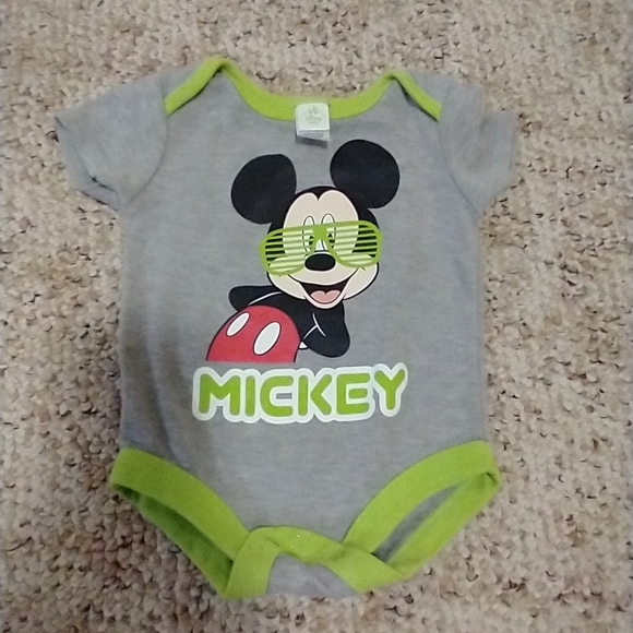 6/$15 Size 3-6 M Mickey mouse Disney onesie - Picture 2 of 8